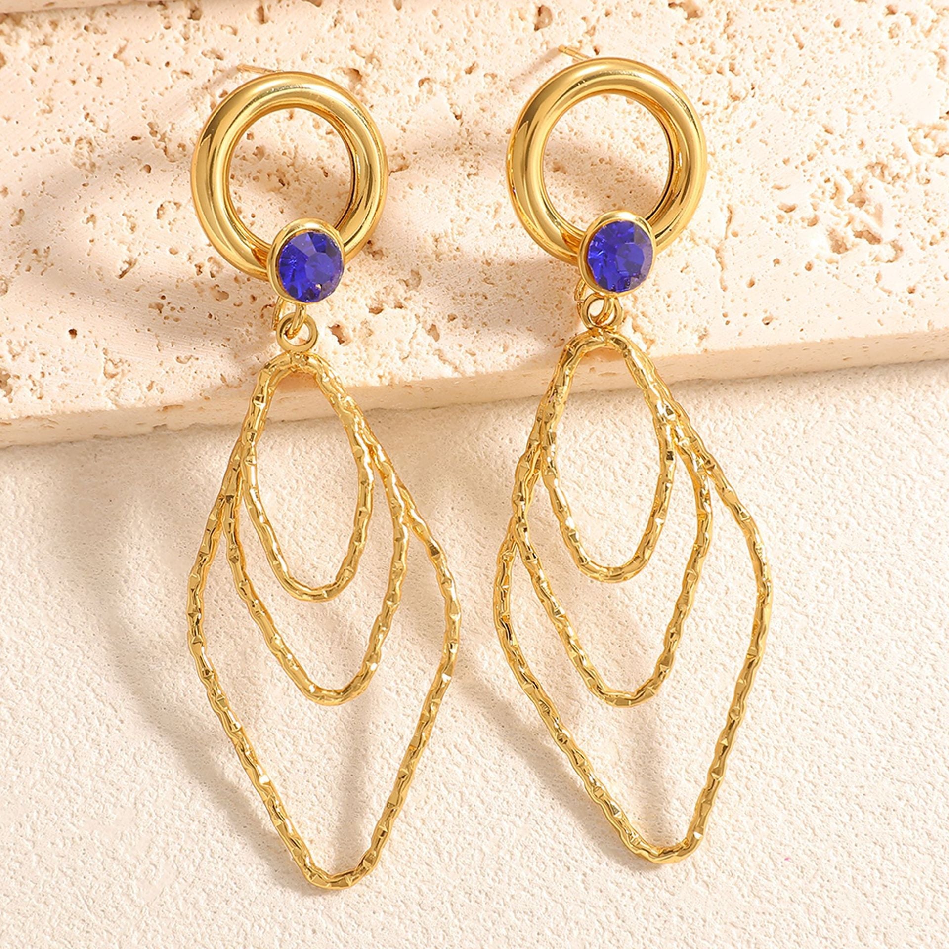 Women's earrings with elegant, shimmering design Hapa Style