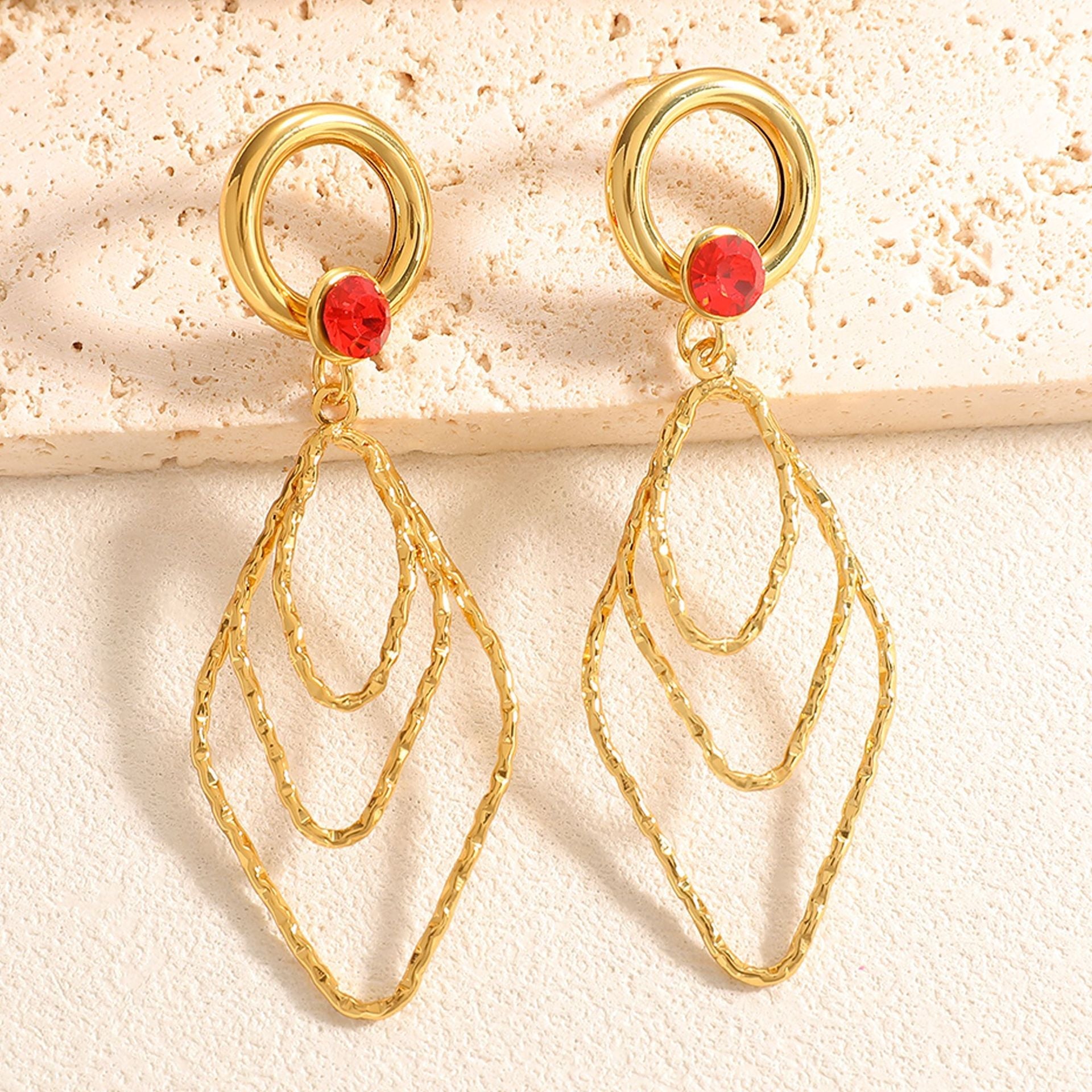 Women's earrings with elegant, shimmering design Hapa Style