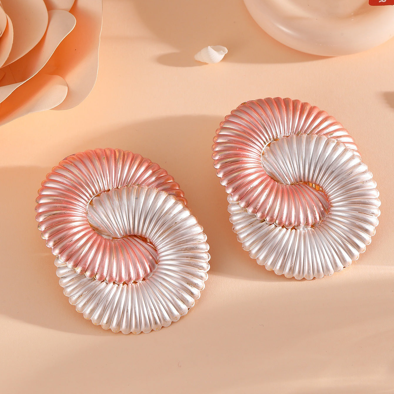 Women hair clips in modern shell design Hapa Style