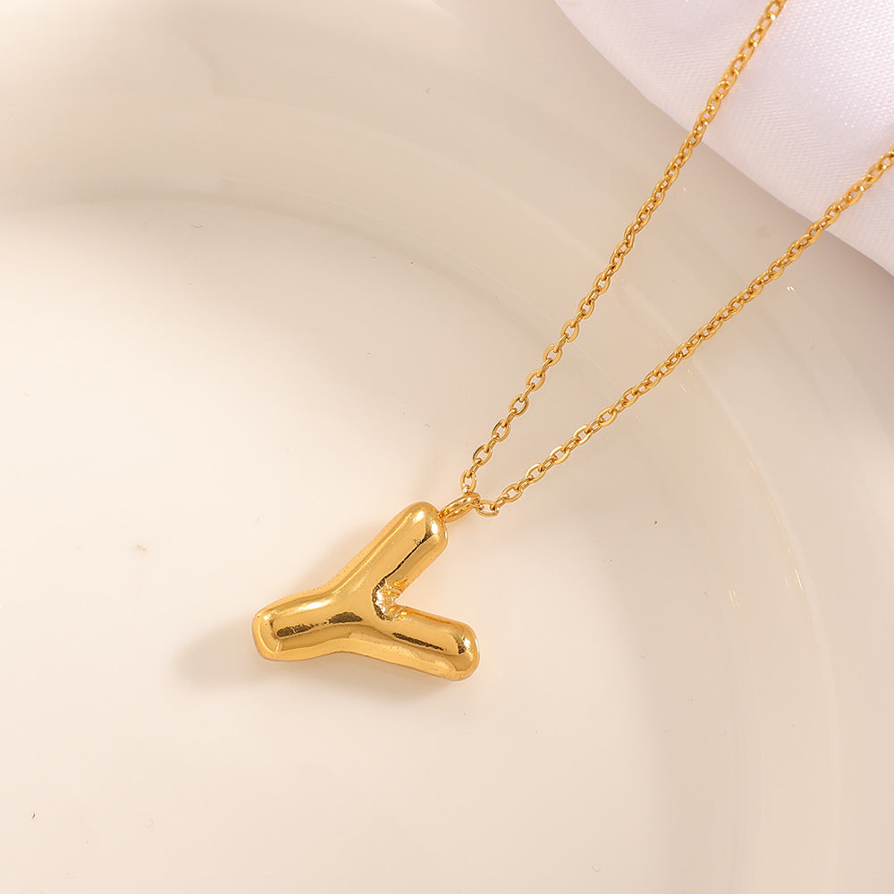 Women's necklace with curved letter pendant Hapa Style