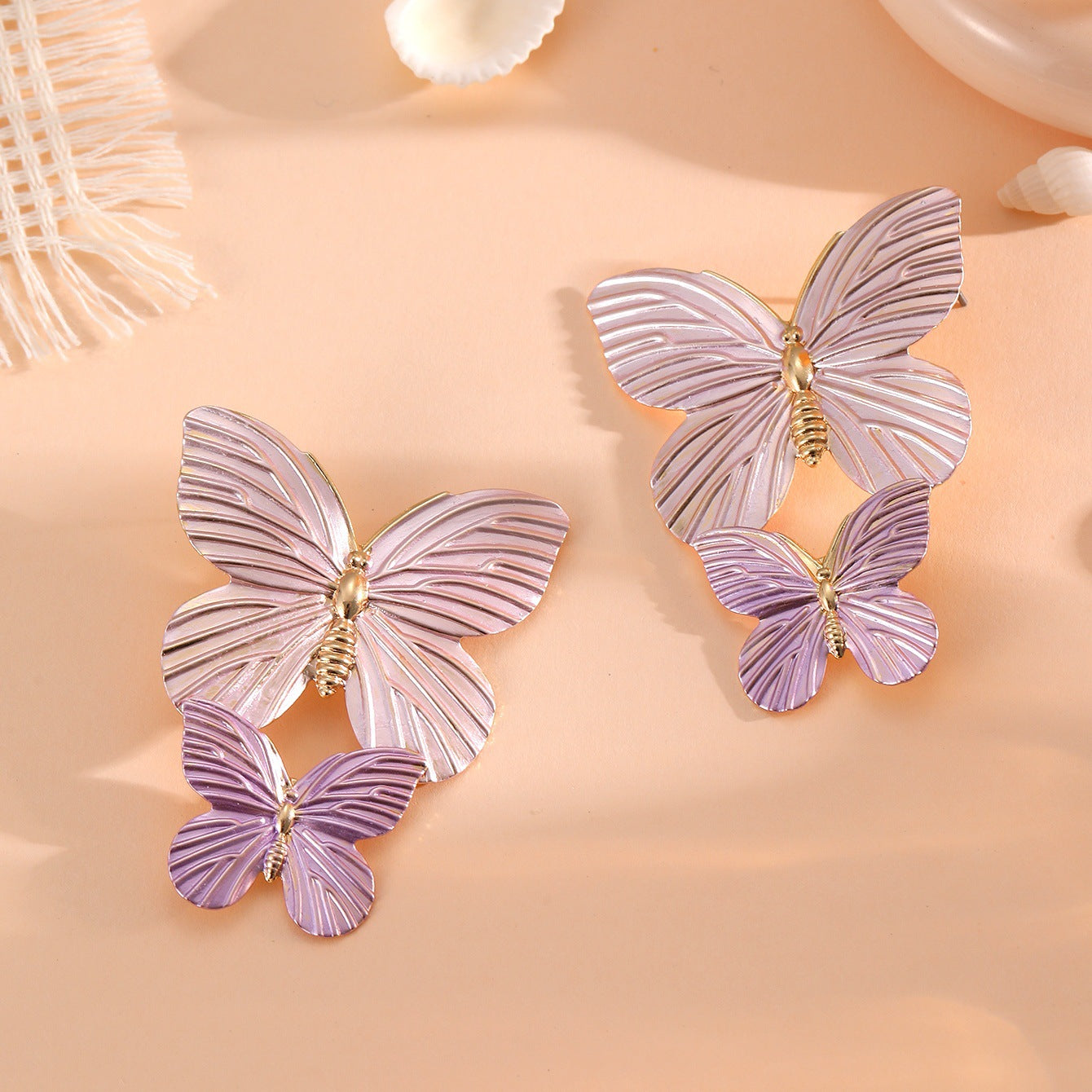 Ladies' brooches in elegant butterfly design Hapa Style