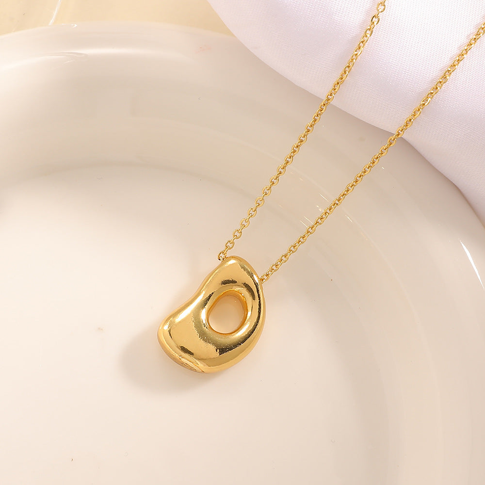 Women's necklace with curved letter pendant Hapa Style