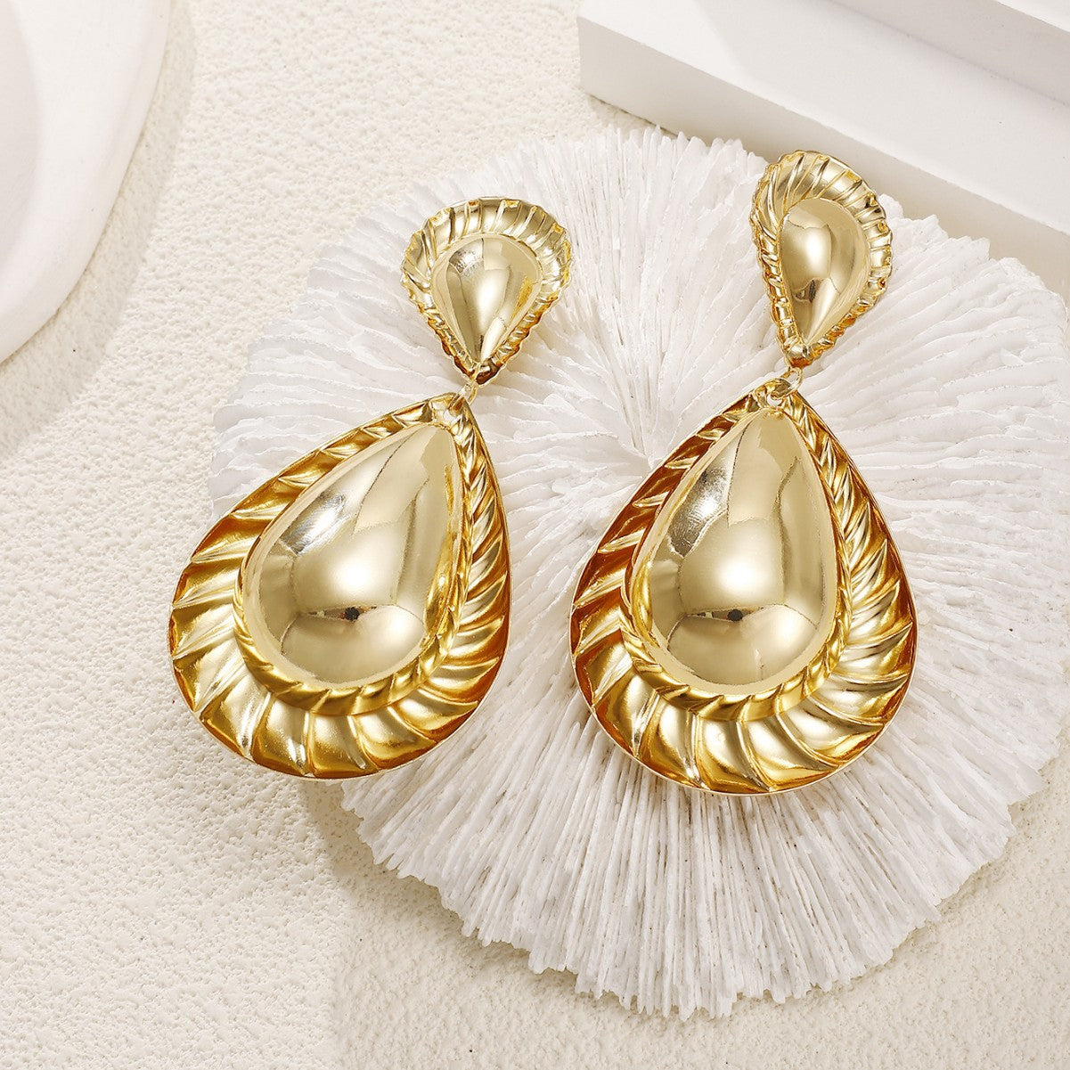 Women's earrings in artistic, structured design Hapa Style