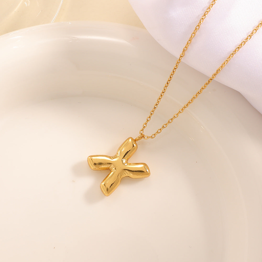 Women's necklace with curved letter pendant Hapa Style