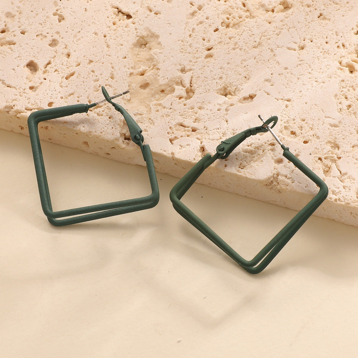 Women Geometric Earrings made of high-quality metal Hapa Style