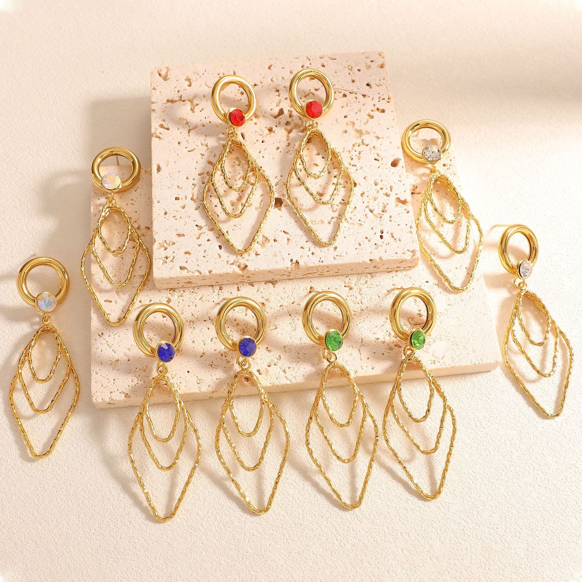 Women's earrings with elegant, shimmering design Hapa Style