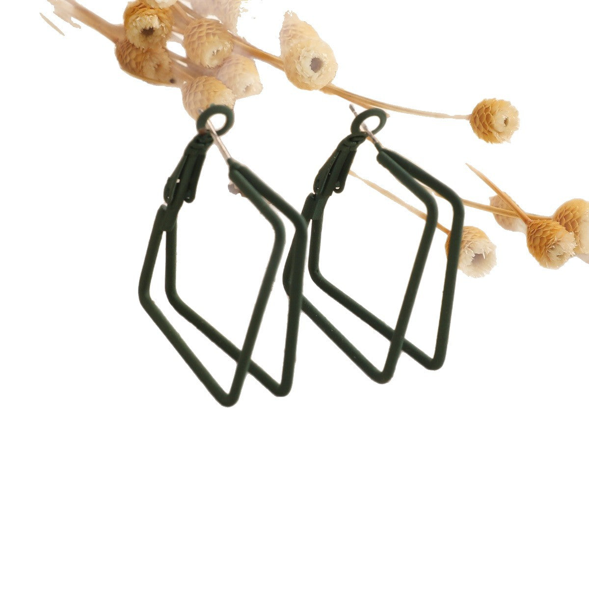 Women Geometric Earrings made of high-quality metal Hapa Style