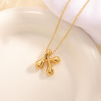 Women's necklace with curved letter pendant Hapa Style