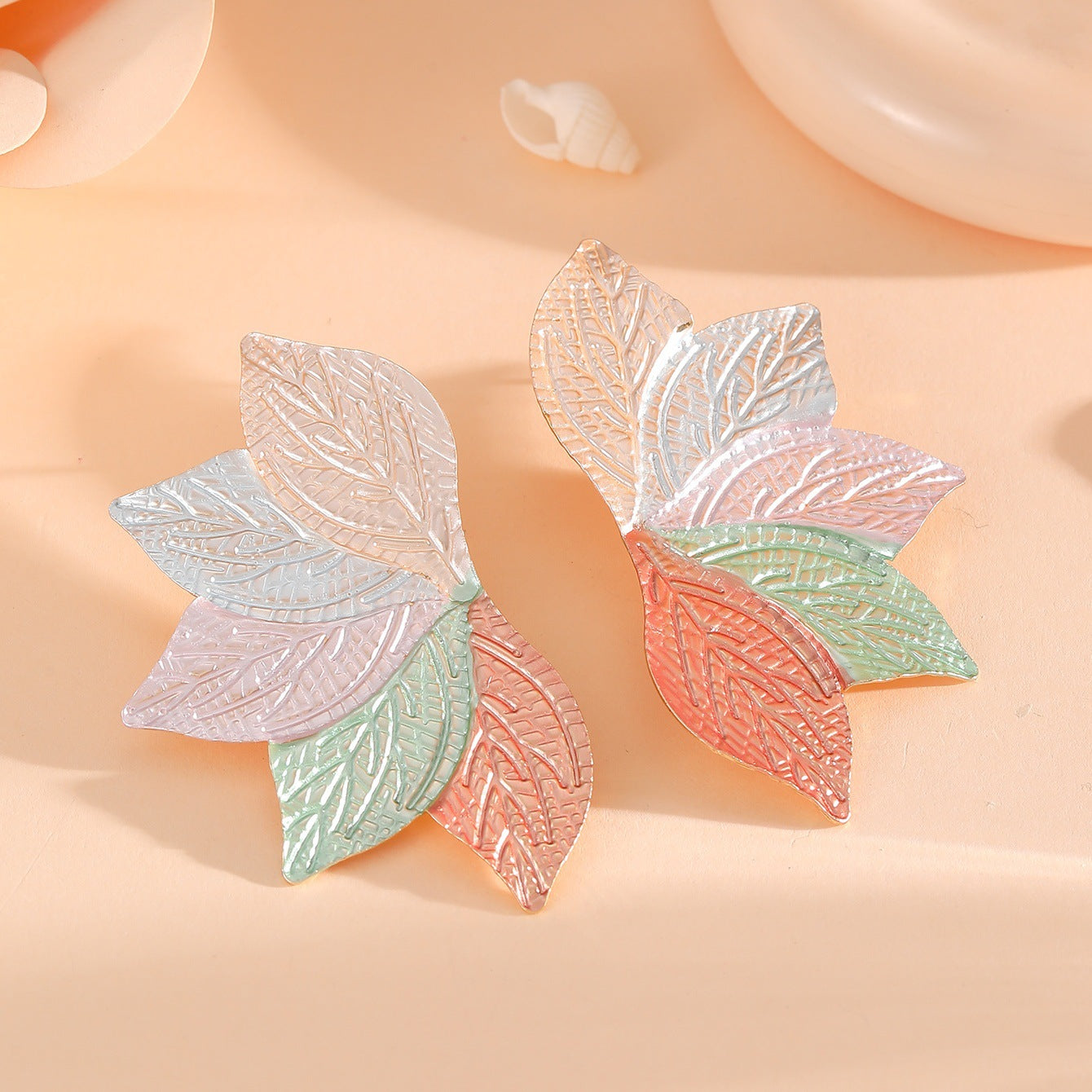 Women’s hair accessory with elaborate leaf design Hapa Style