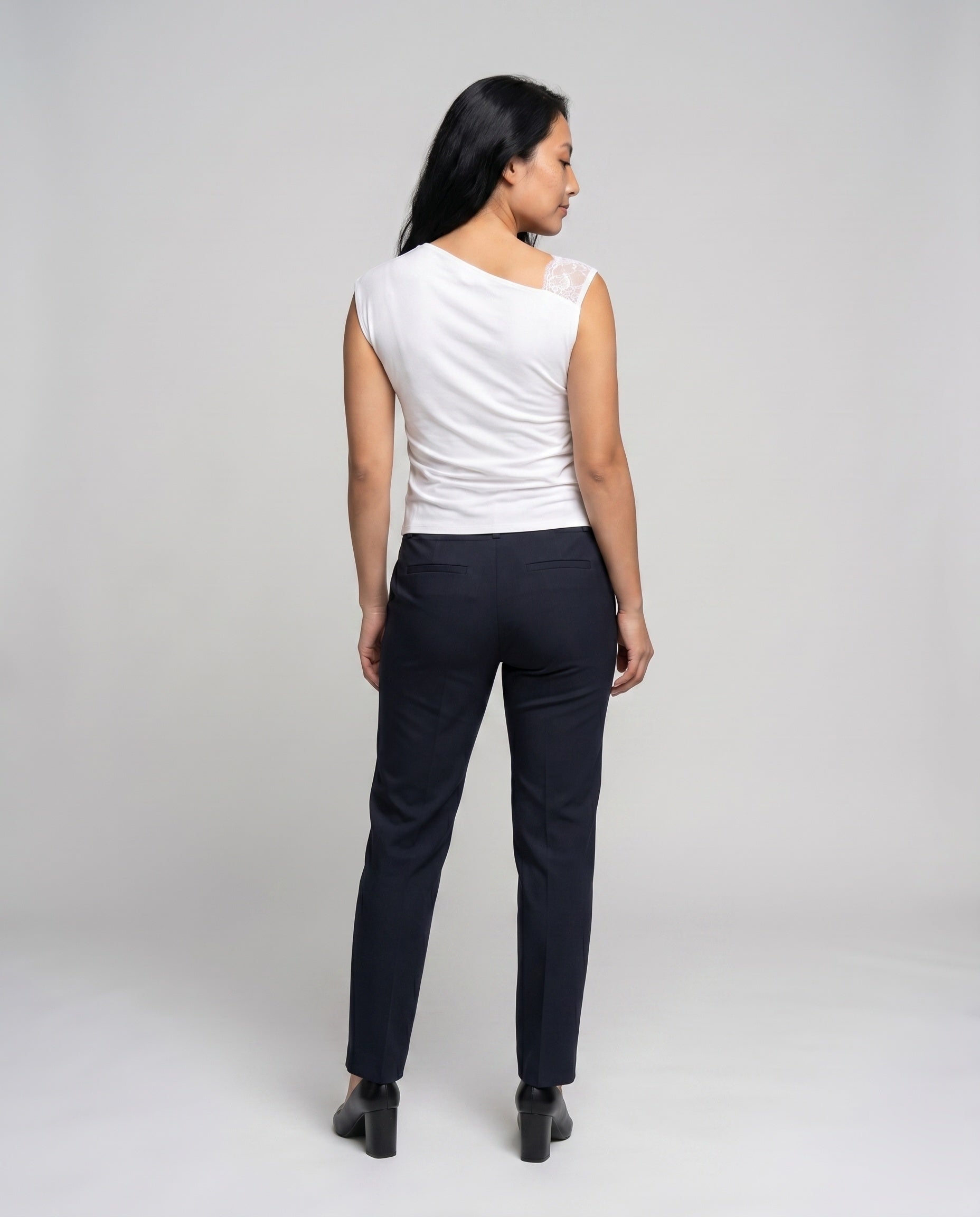 Product 15636487143754 - back_view