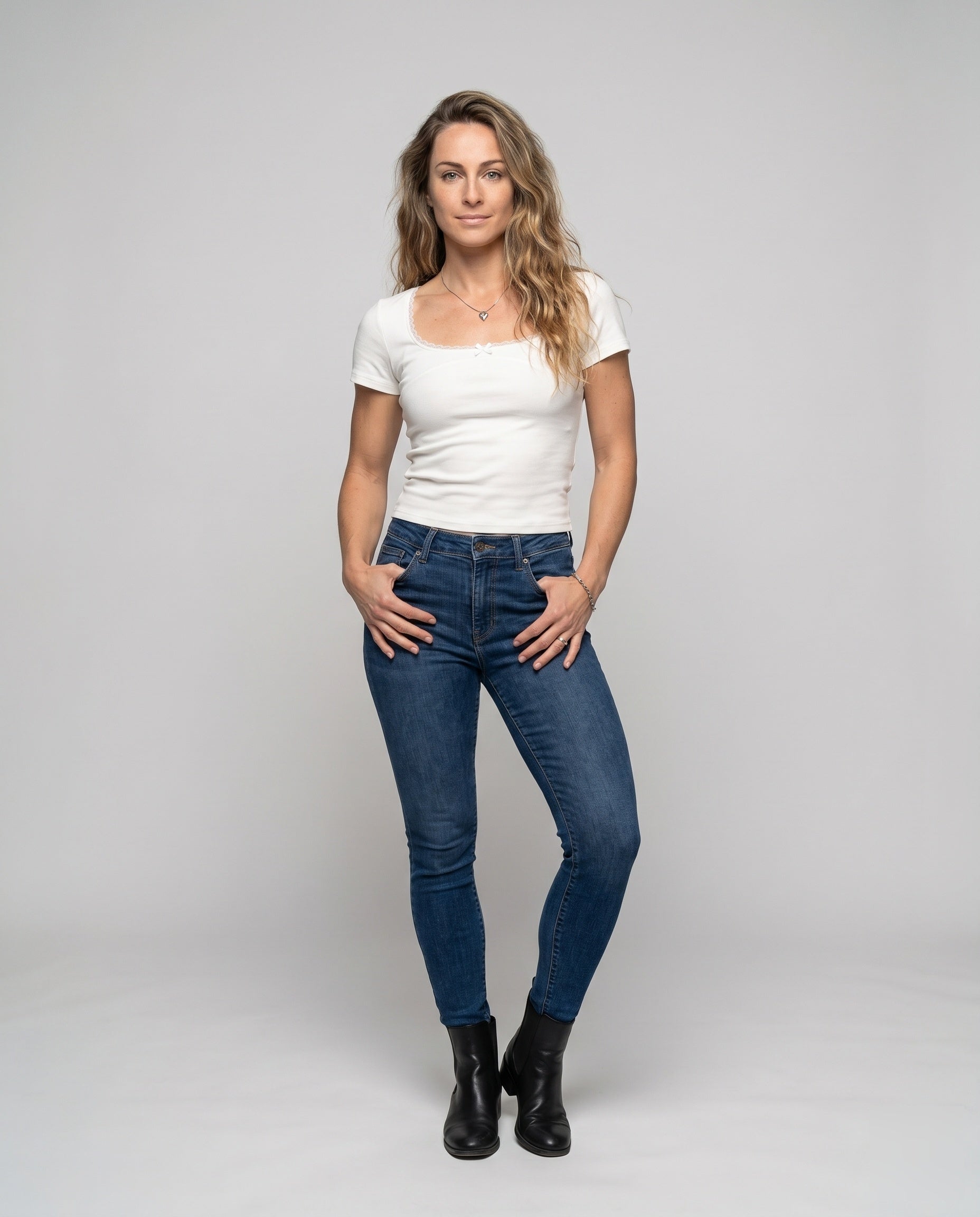 Product 15636507263306 - full_body_front