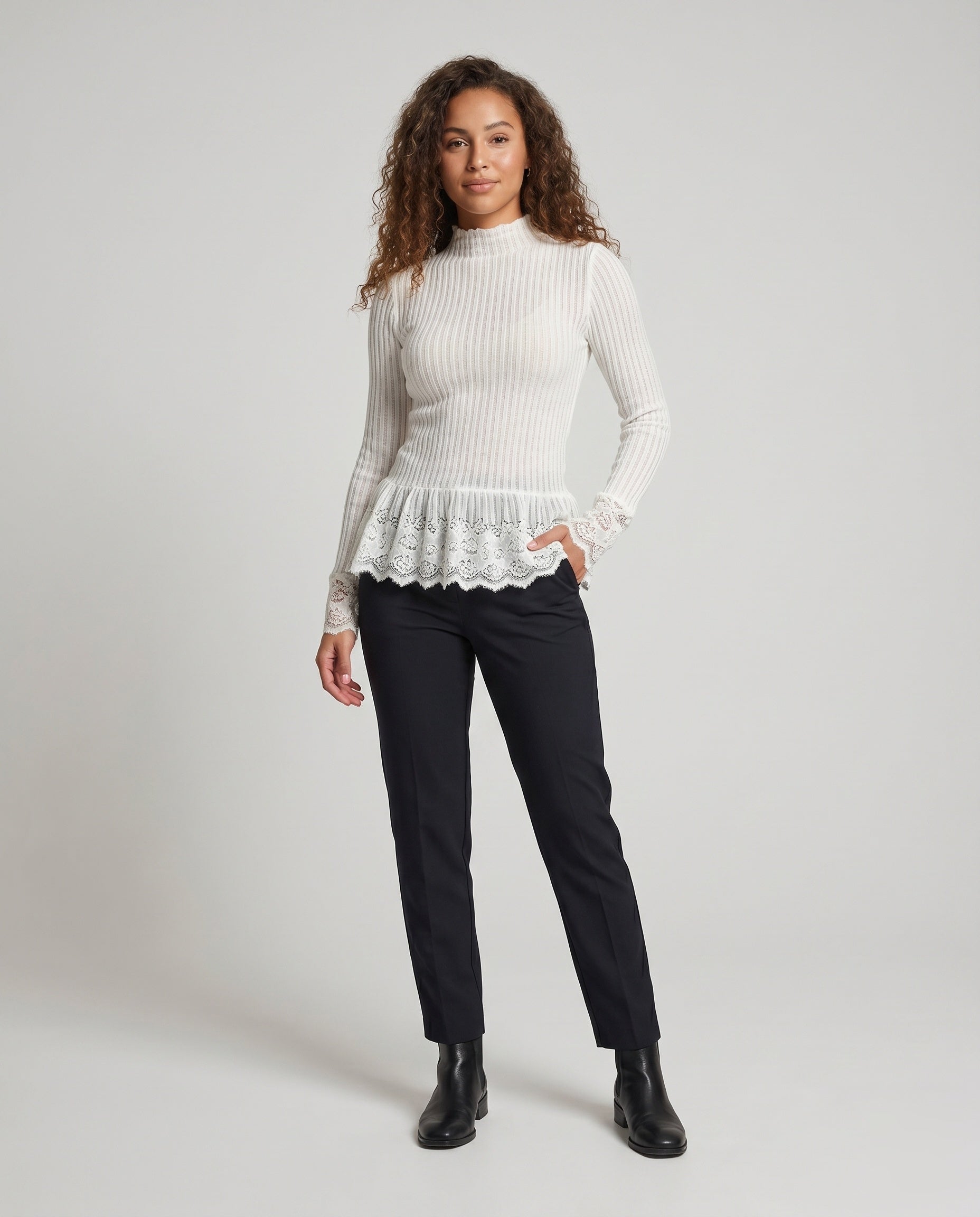 Product 15637854716234 - full_body_front