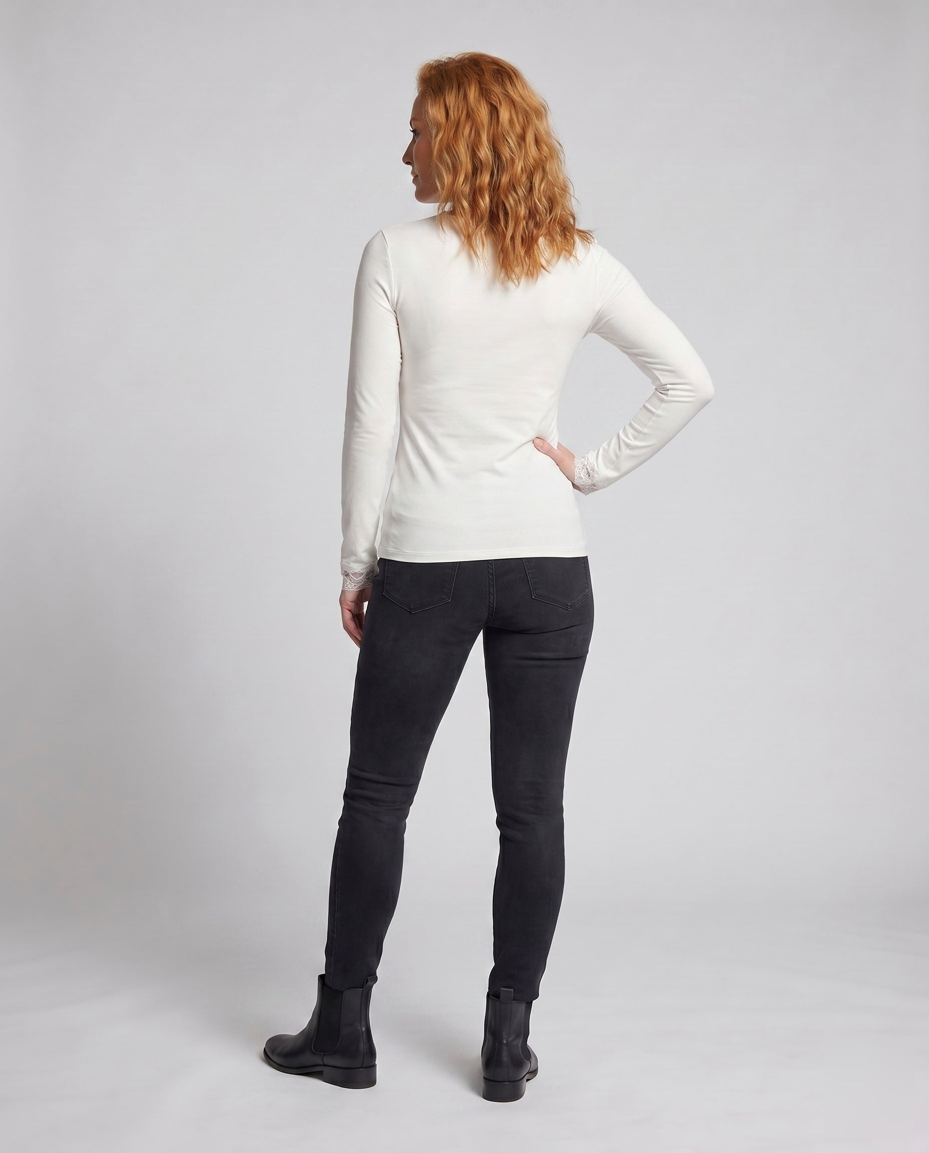 Product 15637856256330 - back_view