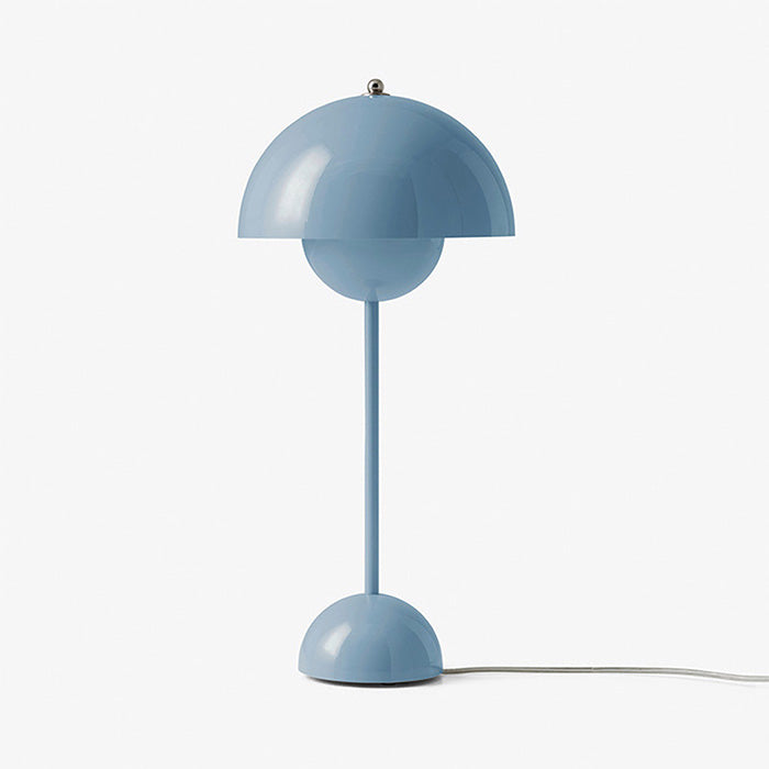 Ljusblå bordslampa med rund form