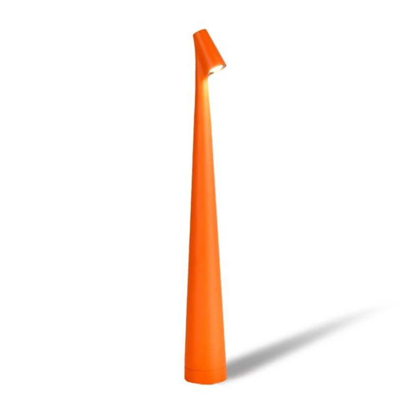 Orange smal bordslampa i modern stil